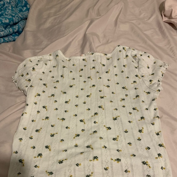 White Flowered Ruffled Crop Top - Picture 3 of 8